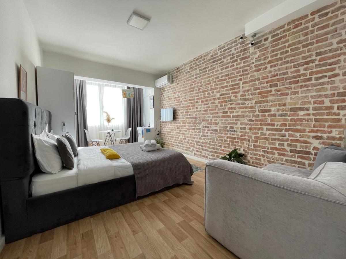 Bricks Studio Apartments Tirana Exterior foto