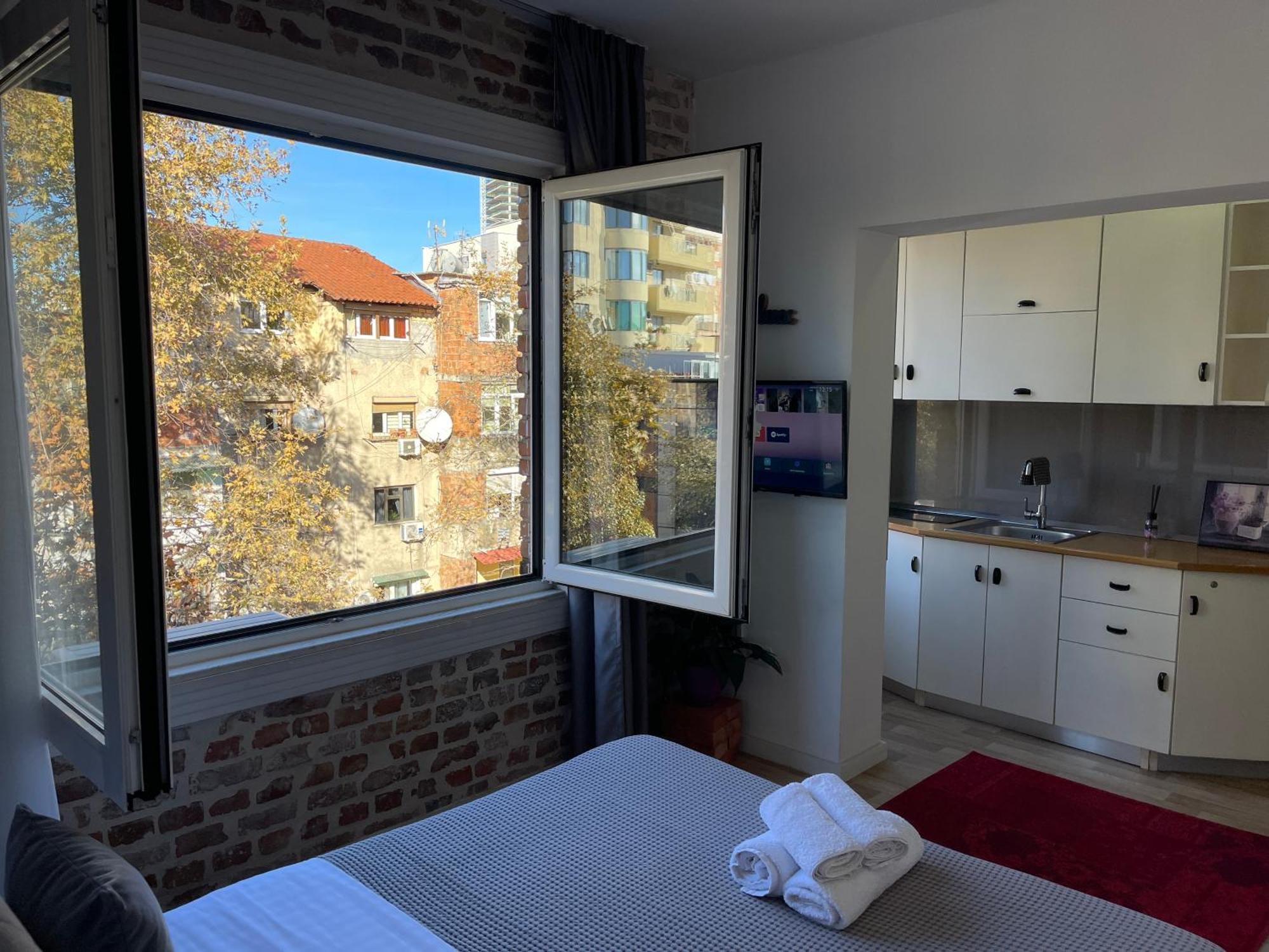 Bricks Studio Apartments Tirana Exterior foto